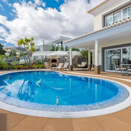 Villa Minimalista By Madeira