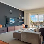 Minimalista By Madeira * קאניקו